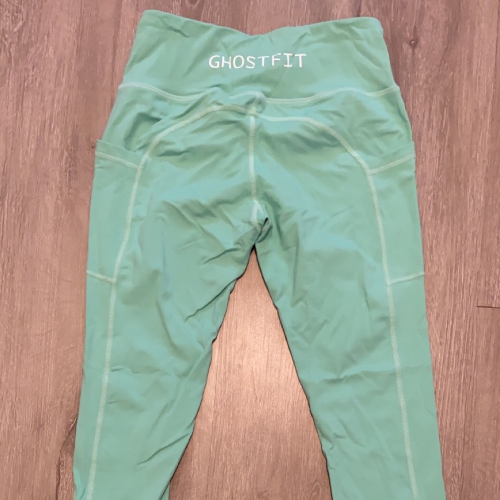 Ghost mint green workout pants. Small, only worn a few times..great condition! - Picture 2 of 3